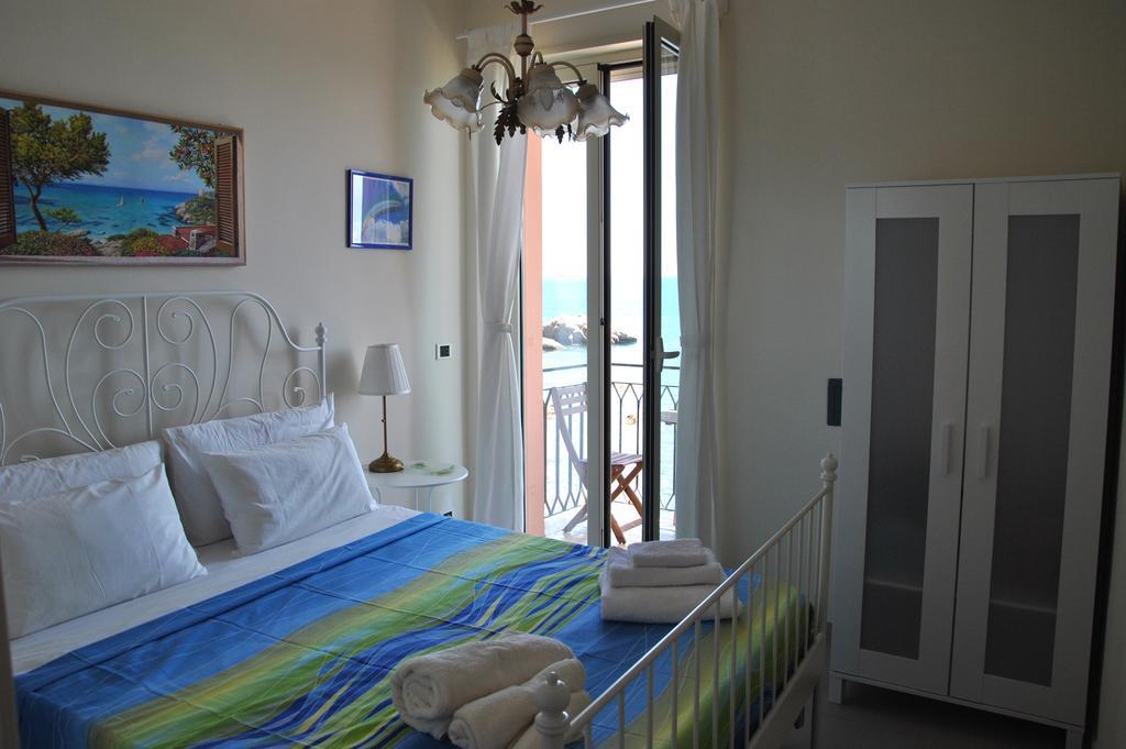 Taorminaxos Wonderful Seaview Apartment Giardini Naxos Exterior photo