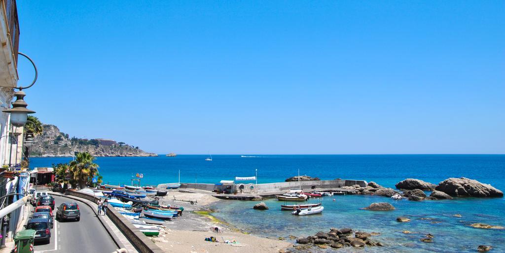 Taorminaxos Wonderful Seaview Apartment Giardini Naxos Exterior photo